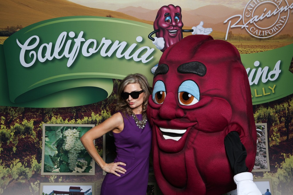Nutrition spokesperson Michelle Dudash with California Raisin at BlogHer