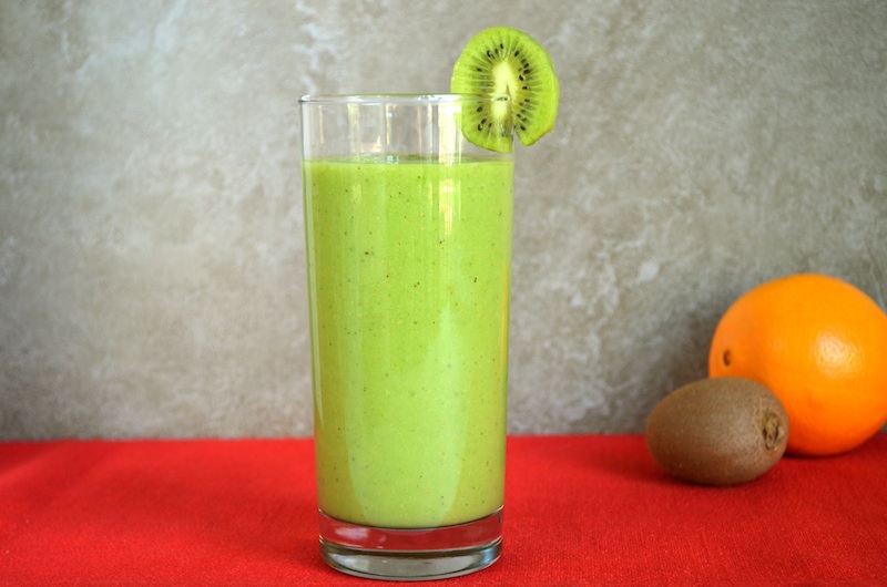 Clean eating green sneaky bean and winter fruit smoothie