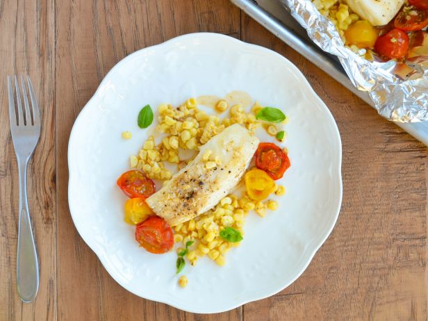5-Ingredient Grilled Halibut Pouches with Corn and Tomatoes